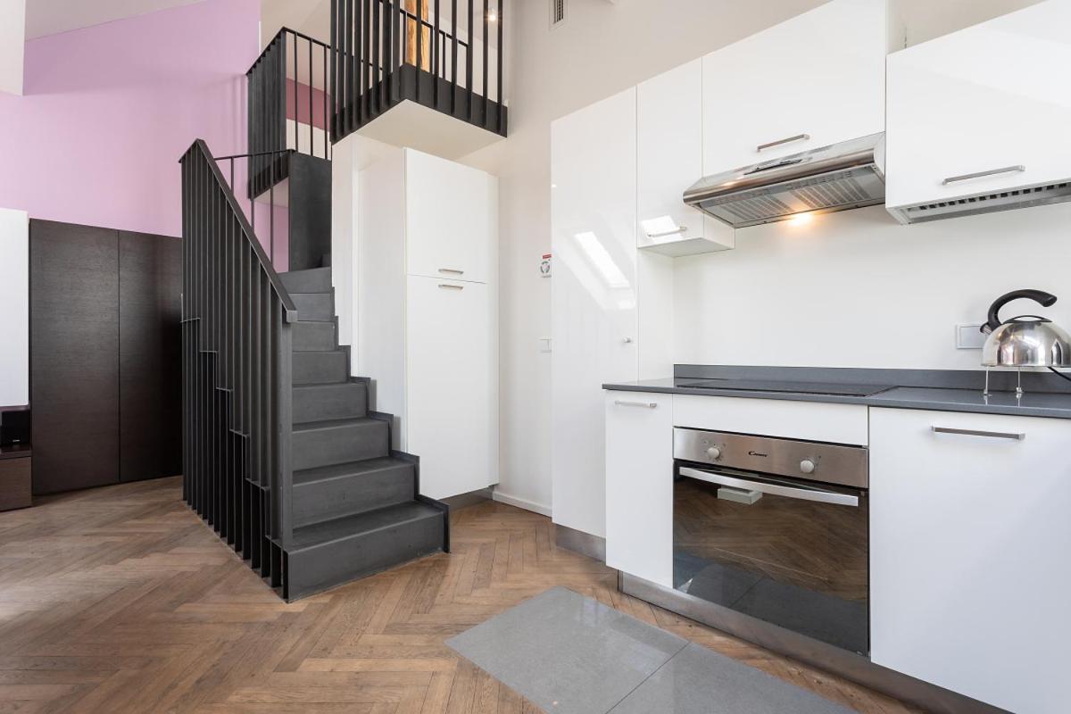 Modern Apartments Close To River Praga Exterior foto