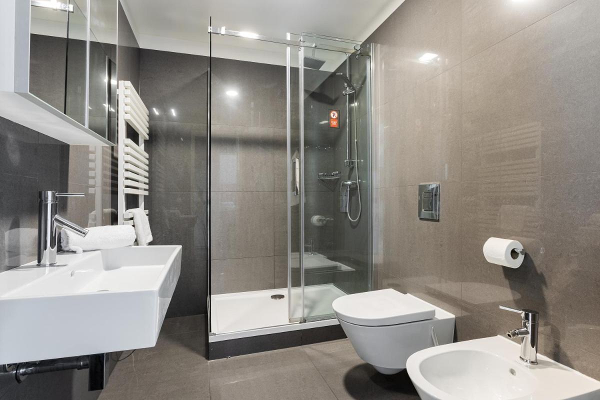 Modern Apartments Close To River Praga Exterior foto