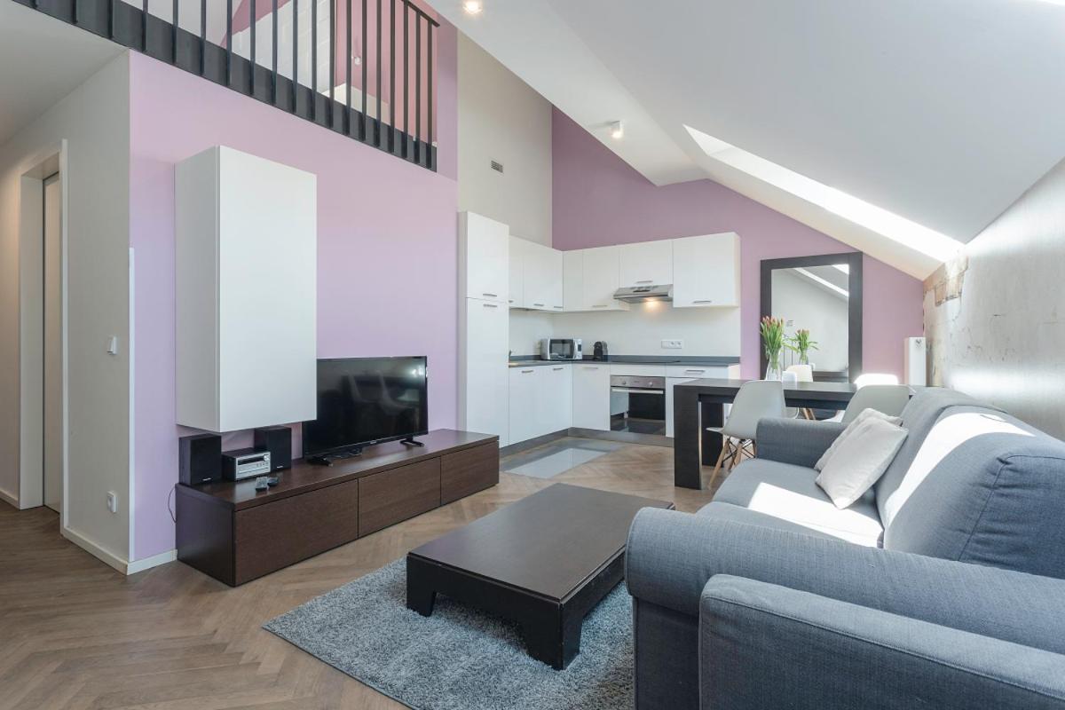 Modern Apartments Close To River Praga Exterior foto